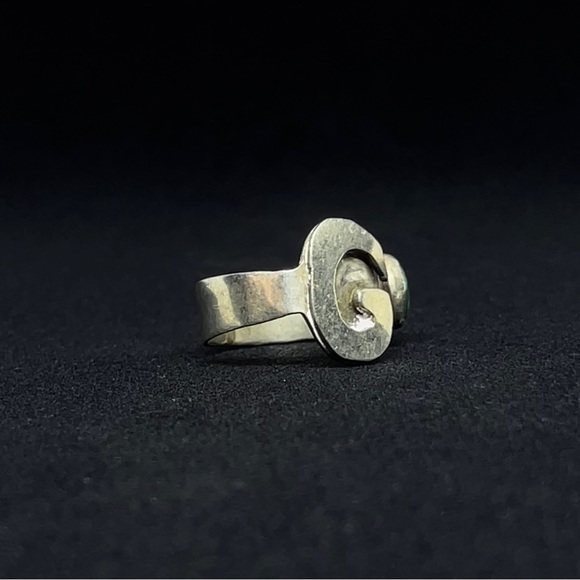 STERLING SILVER G Ring with stone - Picture 3 of 5